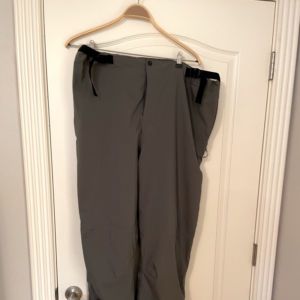 Peter Millar Element Water Golf Pants Men's Size XXL Gray Zipper Ankle